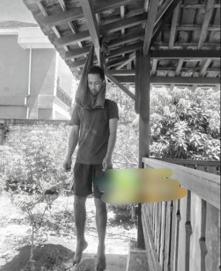 Korban Di Temukan Gantung Diri